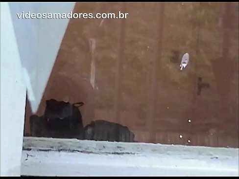 ❤️ Home cachondo mirando á súa moza con outro mozo, gravando un vídeo de carallo sen molestar á parella ❤️❌ Porno casero a nós gl.sexera.ru ﹏